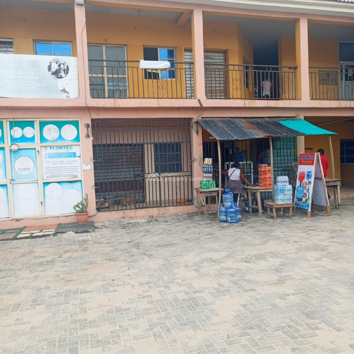 Sharp and Spacious Shop Facing The Road, Okun-ajah Lagos, Ogombo, Ajah, Lagos, Shop for Rent