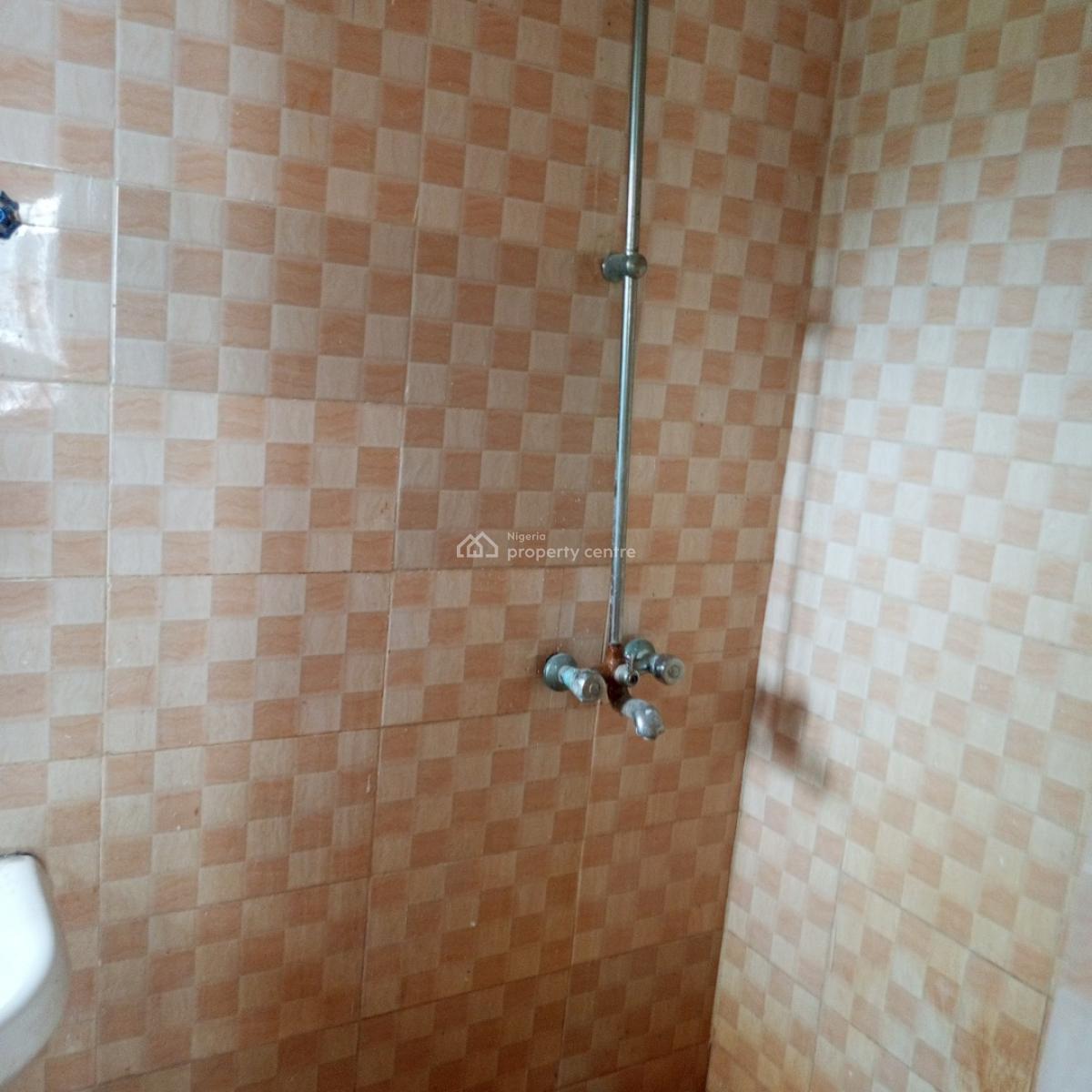 Spacious and Sharp 3bedroom Apartment (upstairs), Okun-ajah Lagos, Ogombo, Ajah, Lagos, Flat / Apartment for Rent