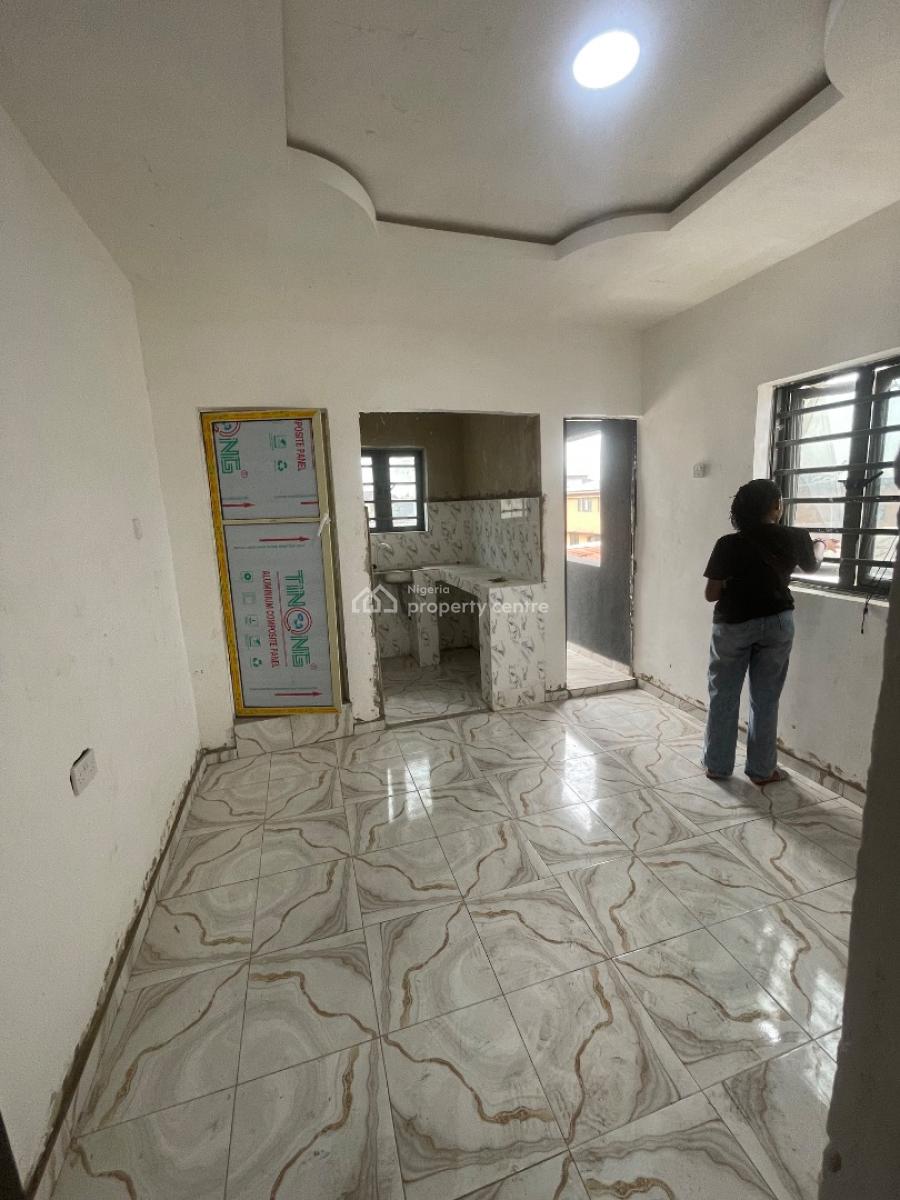 Roomself Contained with Personal Prepaid, Adebiyi, Yaba, Lagos, Self Contain (single Rooms) for Rent