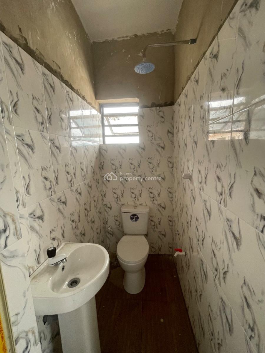 Roomself Contained with Personal Prepaid, Adebiyi, Yaba, Lagos, Self Contain (single Rooms) for Rent