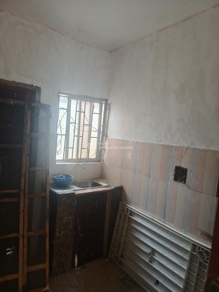 Renovated Room and Parlor Mini Flat, Mobil Road Ilaje, Ilaje, Ajah, Lagos, Flat / Apartment for Rent