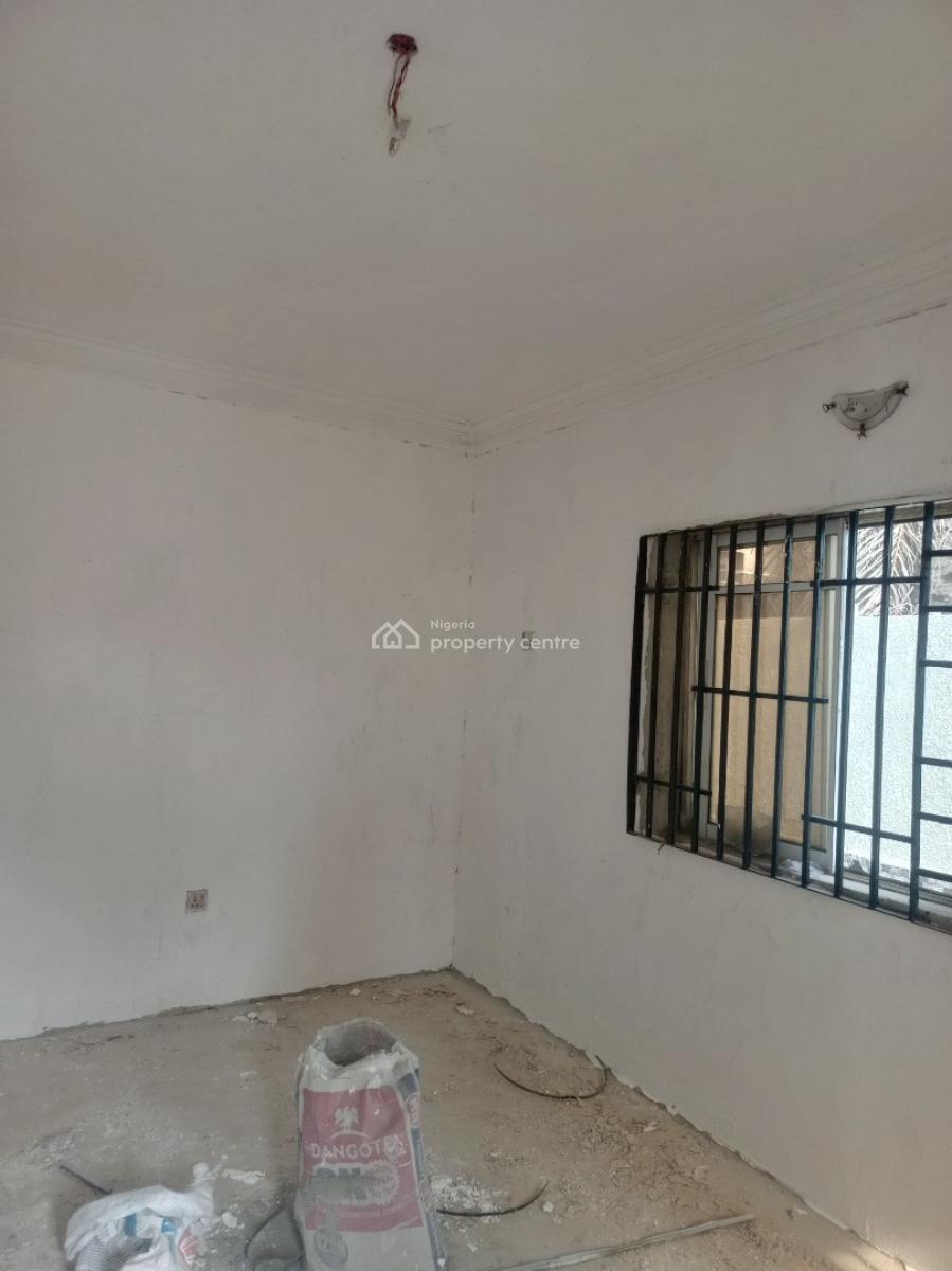 Renovated Room and Parlor Mini Flat, Mobil Road Ilaje, Ilaje, Ajah, Lagos, Flat / Apartment for Rent