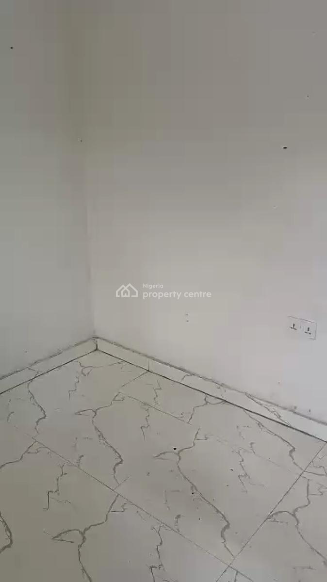 Compact Self Contained Unit Upstairs, Jibowu, Yaba, Lagos, Self Contain (single Rooms) for Rent