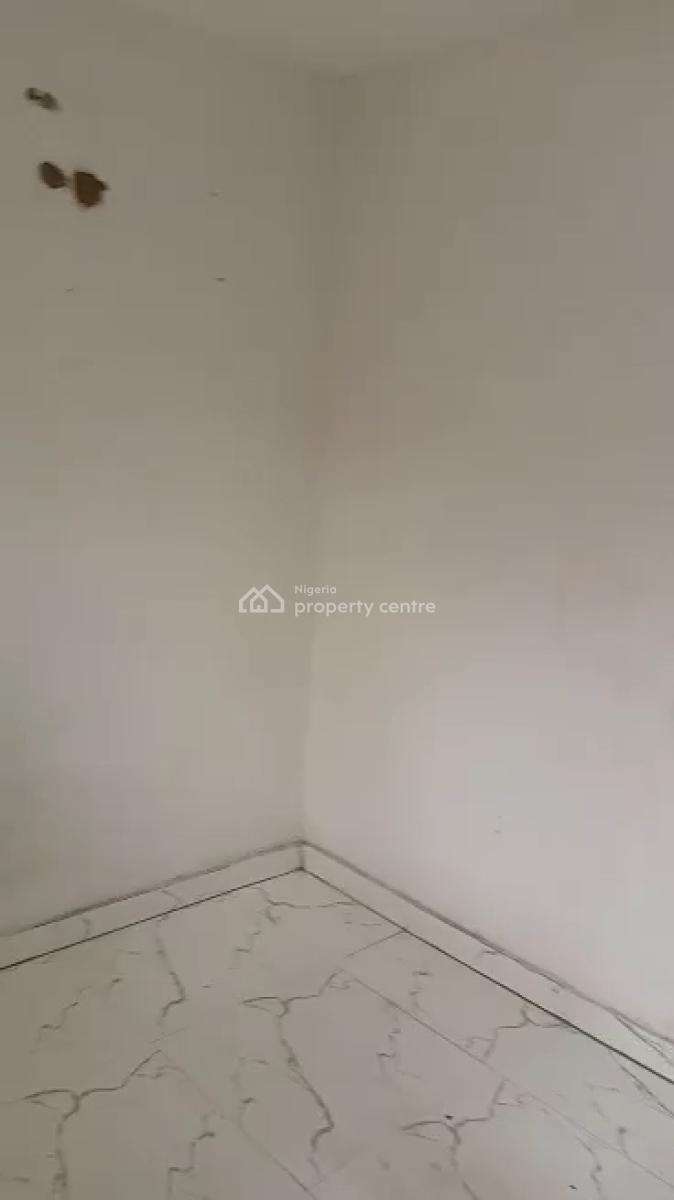 Compact Self Contained Unit Upstairs, Jibowu, Yaba, Lagos, Self Contain (single Rooms) for Rent