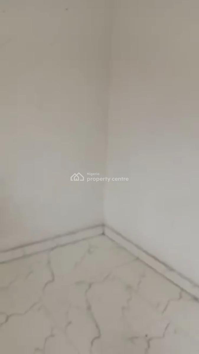 Compact Self Contained Unit Upstairs, Jibowu, Yaba, Lagos, Self Contain (single Rooms) for Rent