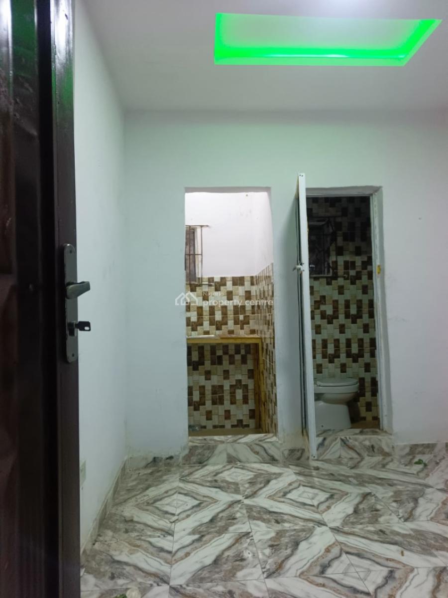 Modern Executive Studio Apartment, Akoka, Yaba, Lagos, Flat / Apartment for Rent
