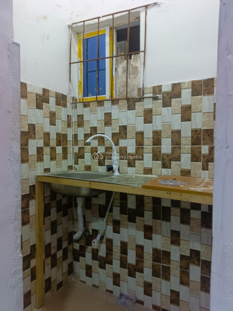 Modern Executive Studio Apartment, Akoka, Yaba, Lagos, Flat / Apartment for Rent