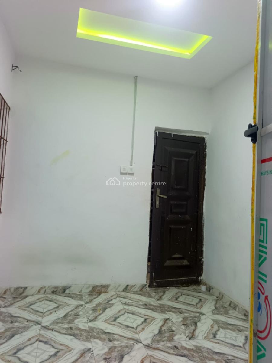 Modern Executive Studio Apartment, Akoka, Yaba, Lagos, Flat / Apartment for Rent