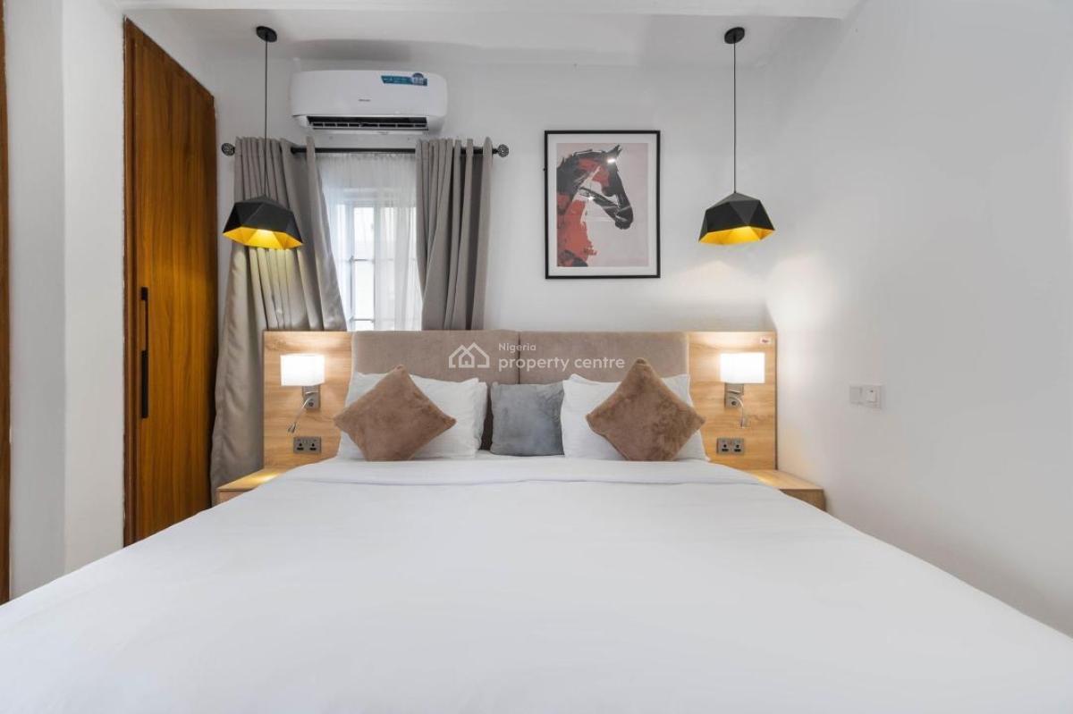Luxury Four Bedroom with Swimming Pool and Ps5, Lekki Phase 1, Lekki, Lagos, Flat / Apartment Short Let