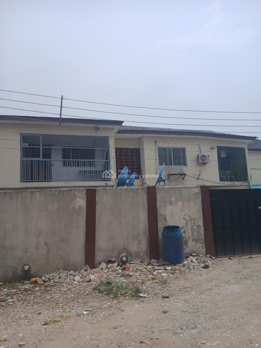 Lovely Solid Building, Animashaun, Surulere, Lagos, Block of Flats for Sale
