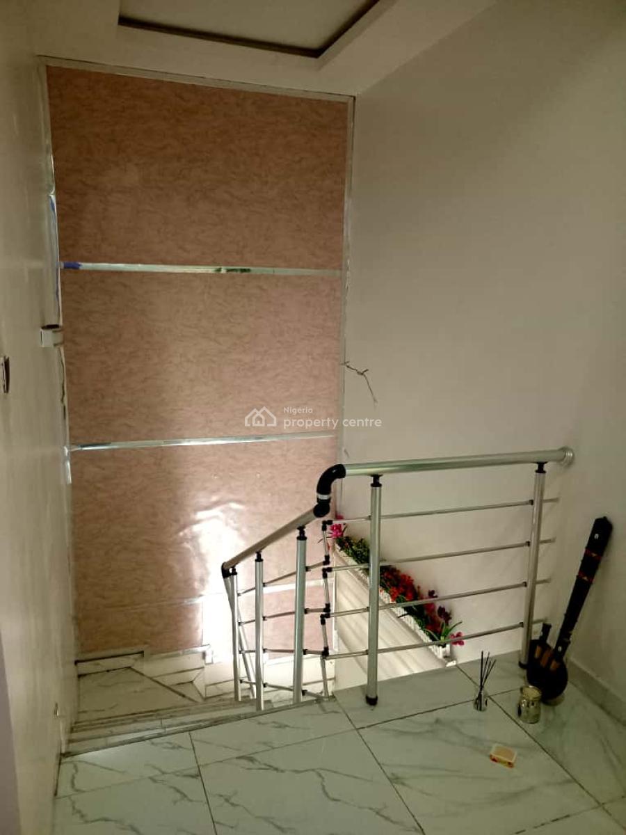 4 Bedroom Duplex, Lcc Road, Lekki Phase 1, Lekki, Lagos, Semi-detached Duplex for Rent