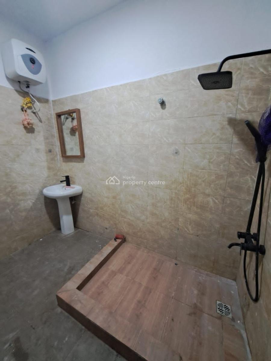 a Lovely 3 Bedroom Apartment, Lekki Phase 1 Off Freedom Way, Lekki, Lagos, Flat / Apartment for Rent