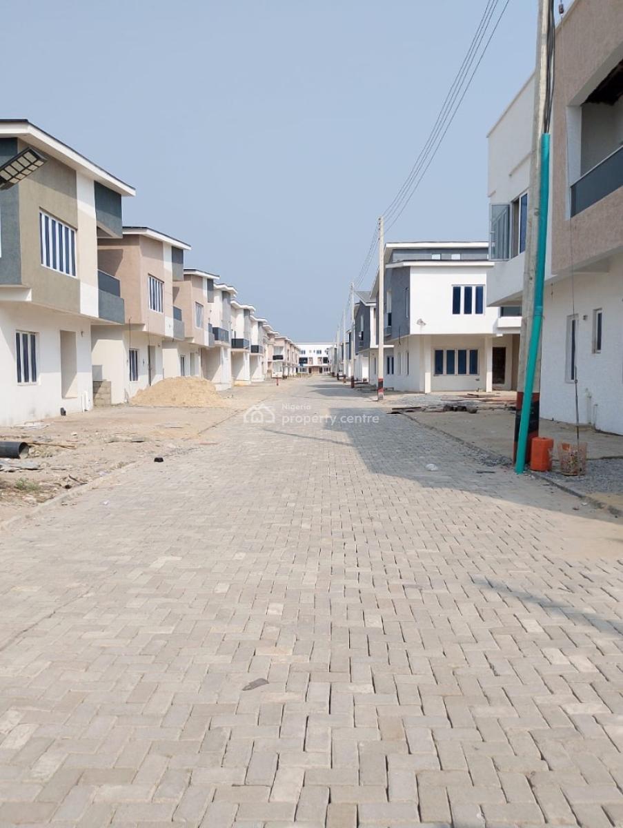 4 Bedroom Semi Detached Duplex, Excellent Road Accessible to Coastal Road, Paradise Court Estate, Eleganza, Orchid Major Road, Lekki, Lagos, Semi-detached Duplex for Sale