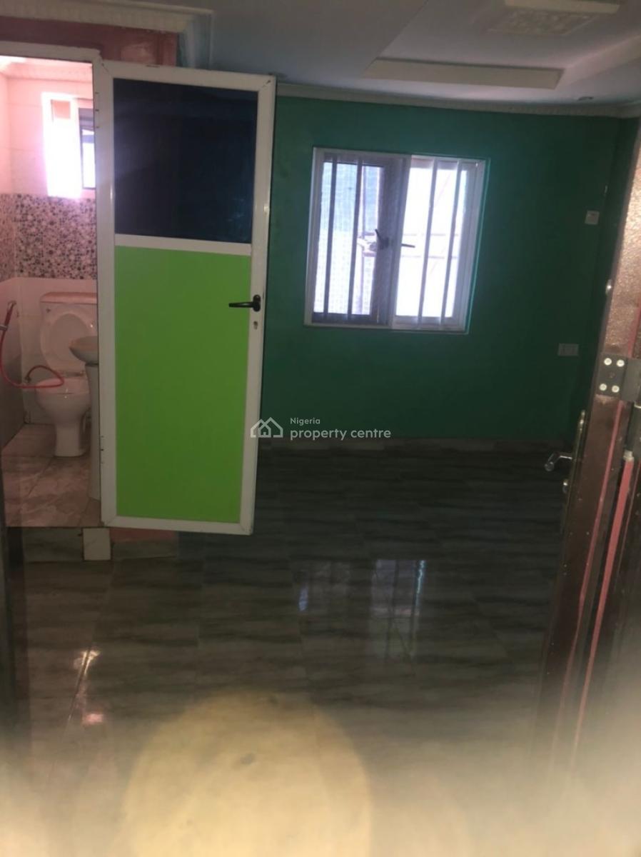 Luxury 6bedroom, Ejigbo, Lagos, Commercial Property for Rent