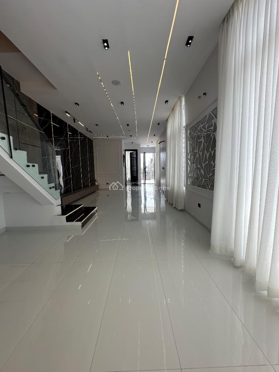 Spaciously Built 5 Bedroom Detached with Bq and Swimming Pool, Ikota, Lekki, Lagos, Detached Duplex for Sale