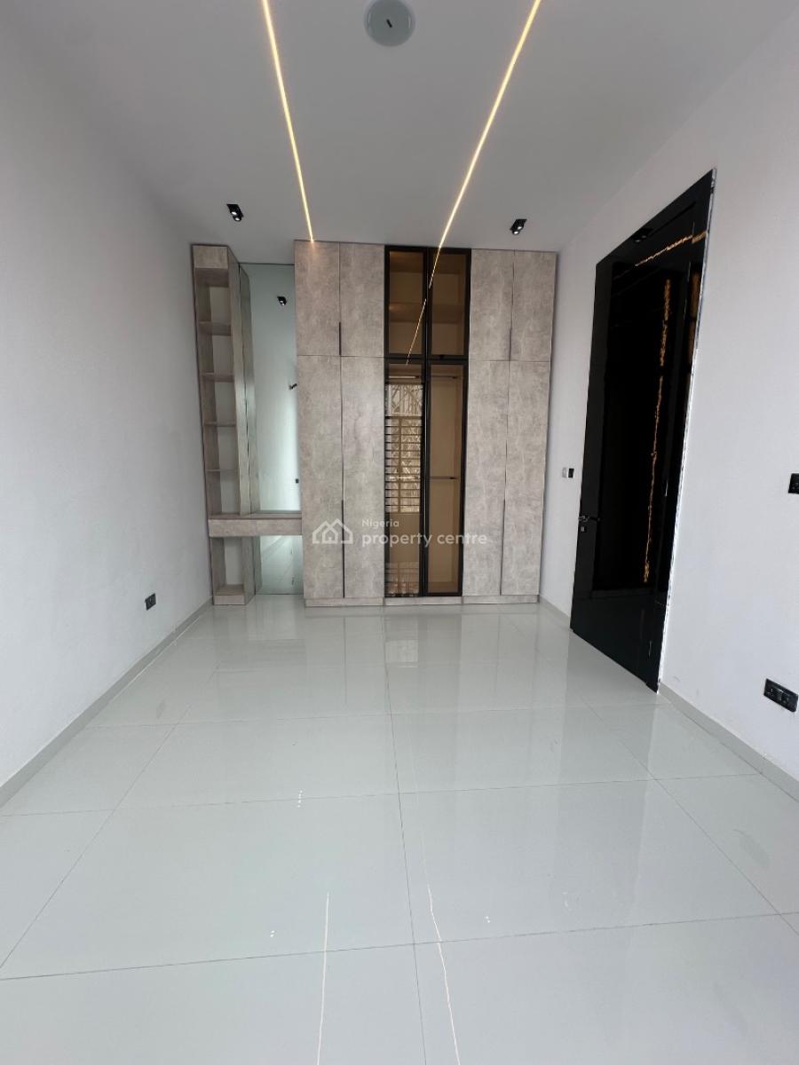 Spaciously Built 5 Bedroom Detached with Bq and Swimming Pool, Ikota, Lekki, Lagos, Detached Duplex for Sale