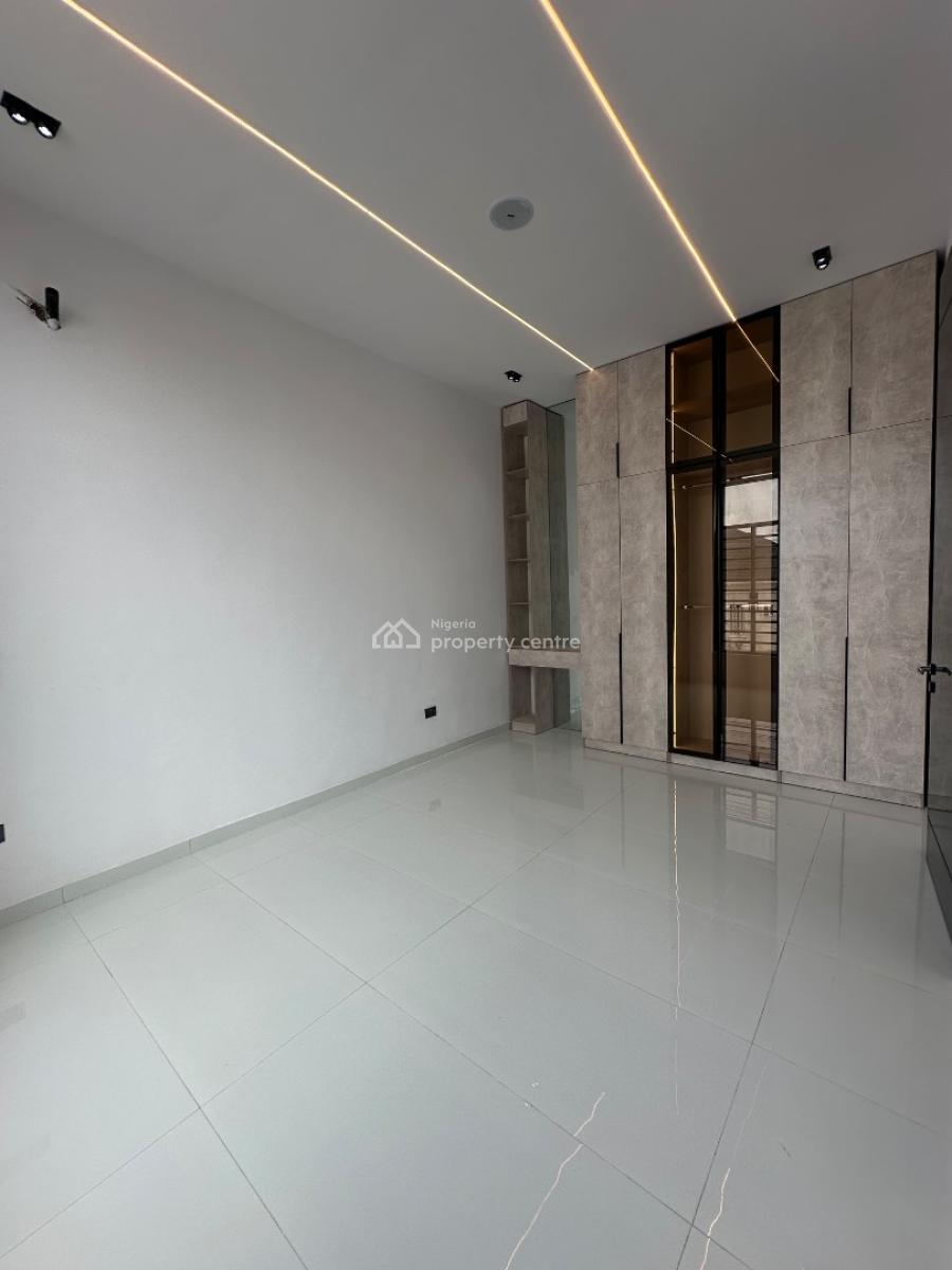 Spaciously Built 5 Bedroom Detached with Bq and Swimming Pool, Ikota, Lekki, Lagos, Detached Duplex for Sale