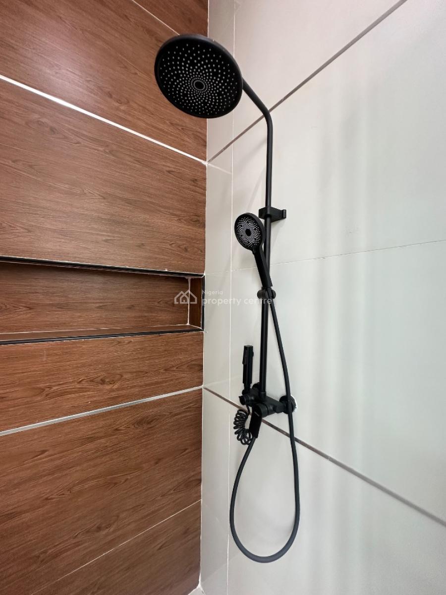 Spaciously Built 5 Bedroom Detached with Bq and Swimming Pool, Ikota, Lekki, Lagos, Detached Duplex for Sale