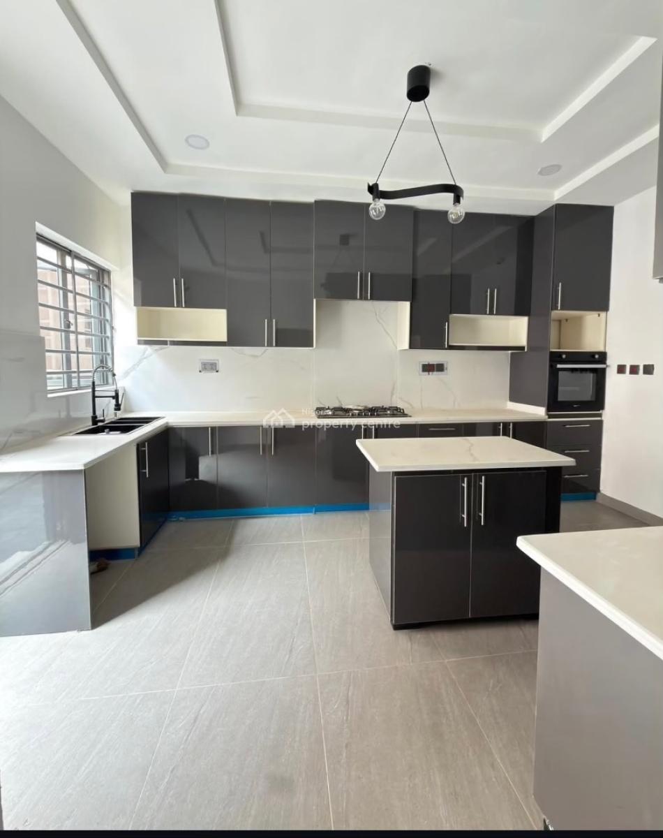 7 Bedroom House with a Pool and Bq, Magodo, Gra Phase 2, Magodo, Lagos, Detached Duplex for Sale