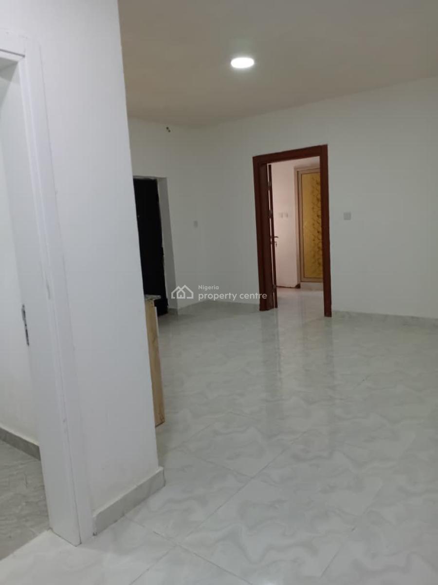 Brand New 2 Bedroom  Unfurnished Apartment, Mobile Road, Ilaje Ajah, Jahi, Abuja, Flat / Apartment for Rent