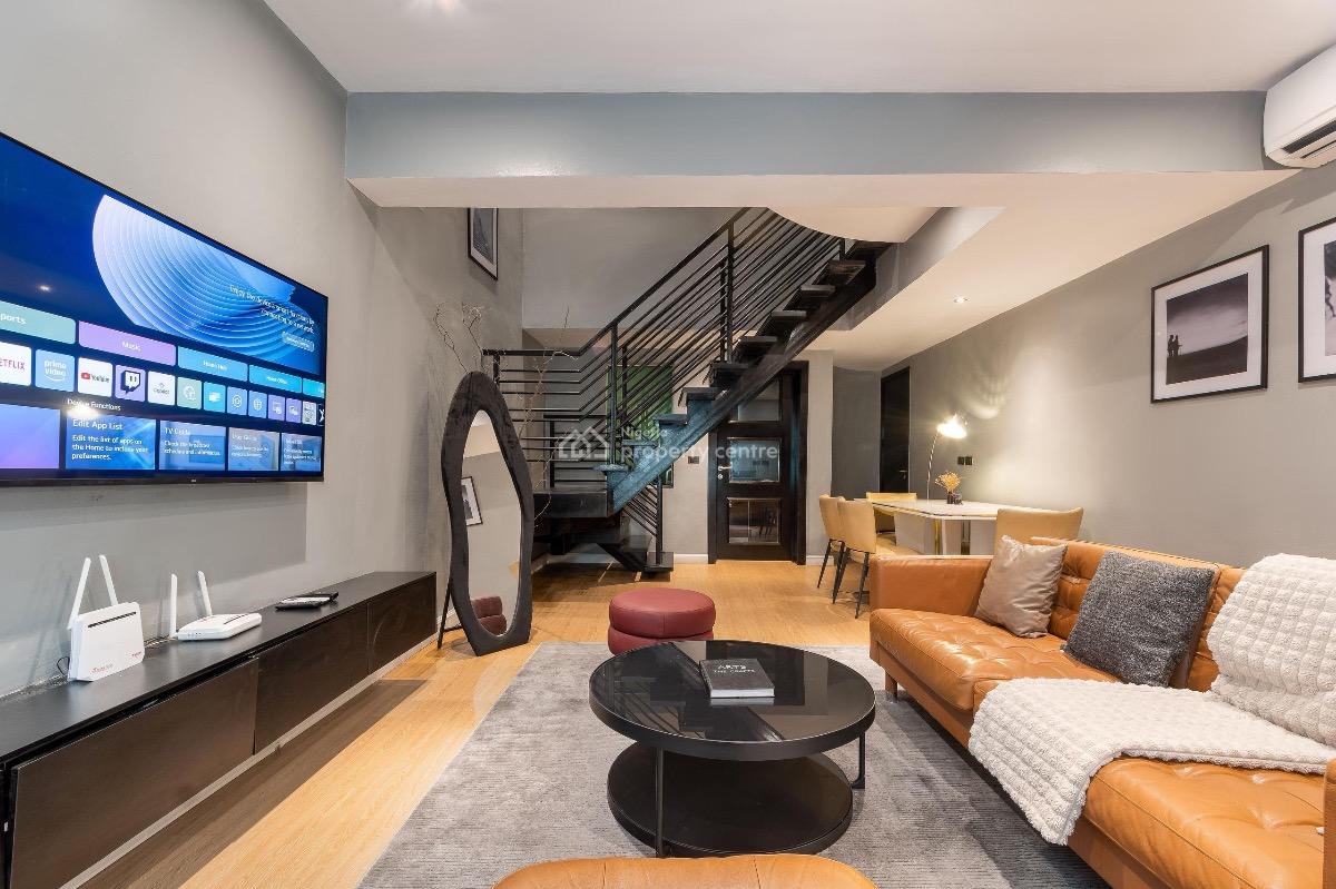 Spacious Cozy2 Bedroom Apartment with Ps 5 , Pool and Gym, Lekki Phase 1, Lekki, Lagos, Flat / Apartment Short Let