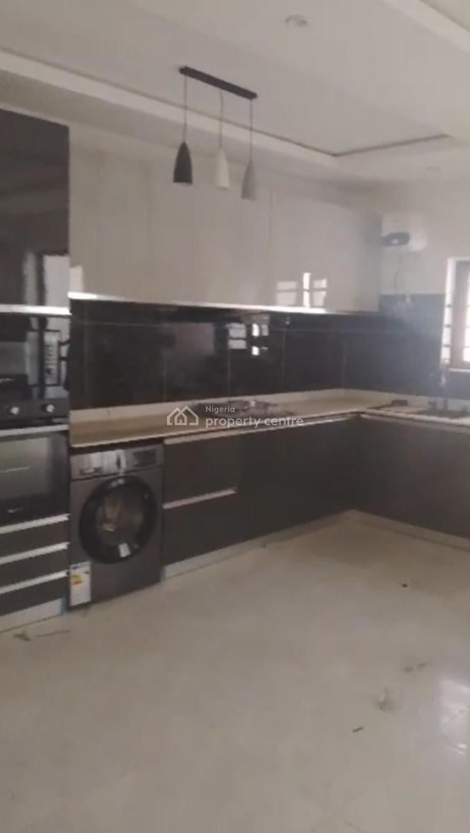 Lovely 2bedroom Flat, Gated Estate, Mende, Maryland, Lagos, Flat / Apartment for Rent