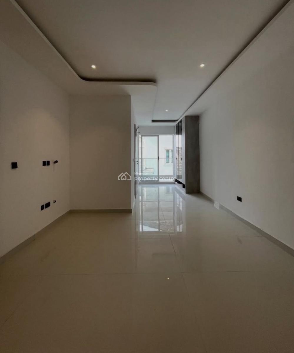 2 Bedroom Apartment with a Swimming Pool, Lekki Phase 1, Lekki, Lagos, Flat / Apartment for Rent