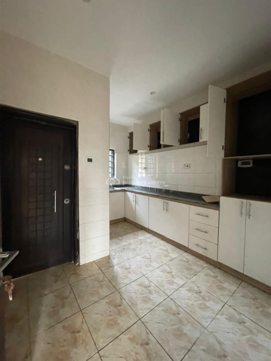 Luxury 3 Bedroom Terrace, Goodnews Estate, Sangotedo, Ajah, Lagos, Flat / Apartment for Rent