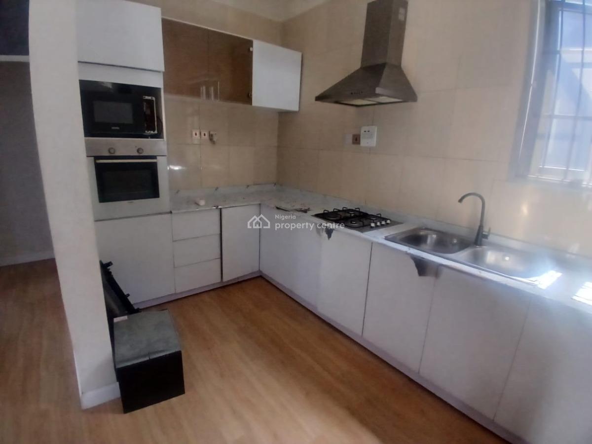 2 Bedroom Flat, Lekki Phase 1, Lekki, Lagos, Flat / Apartment for Rent