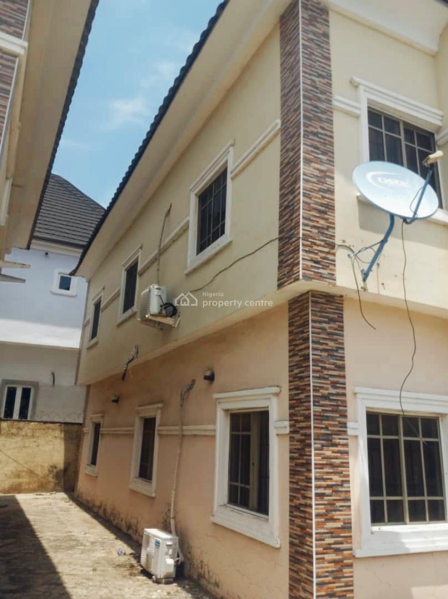 a Big Compound Property, Chevron, Lekki, Lagos, Hotel / Guest House for Sale