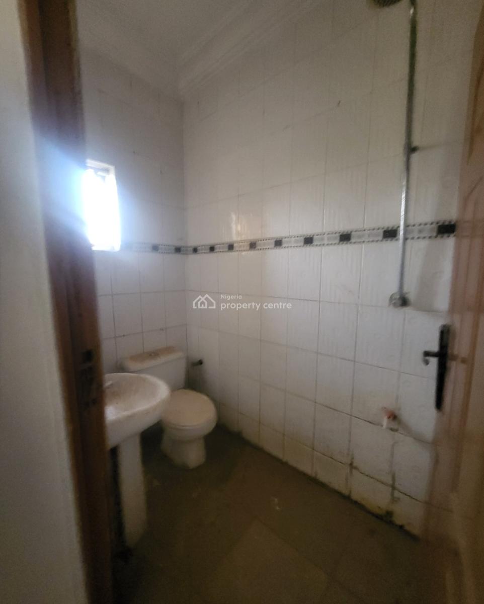 Luxurious Massive 2 Bedroom Flat, Gaat School, Gaduwa, Abuja, Flat / Apartment for Rent