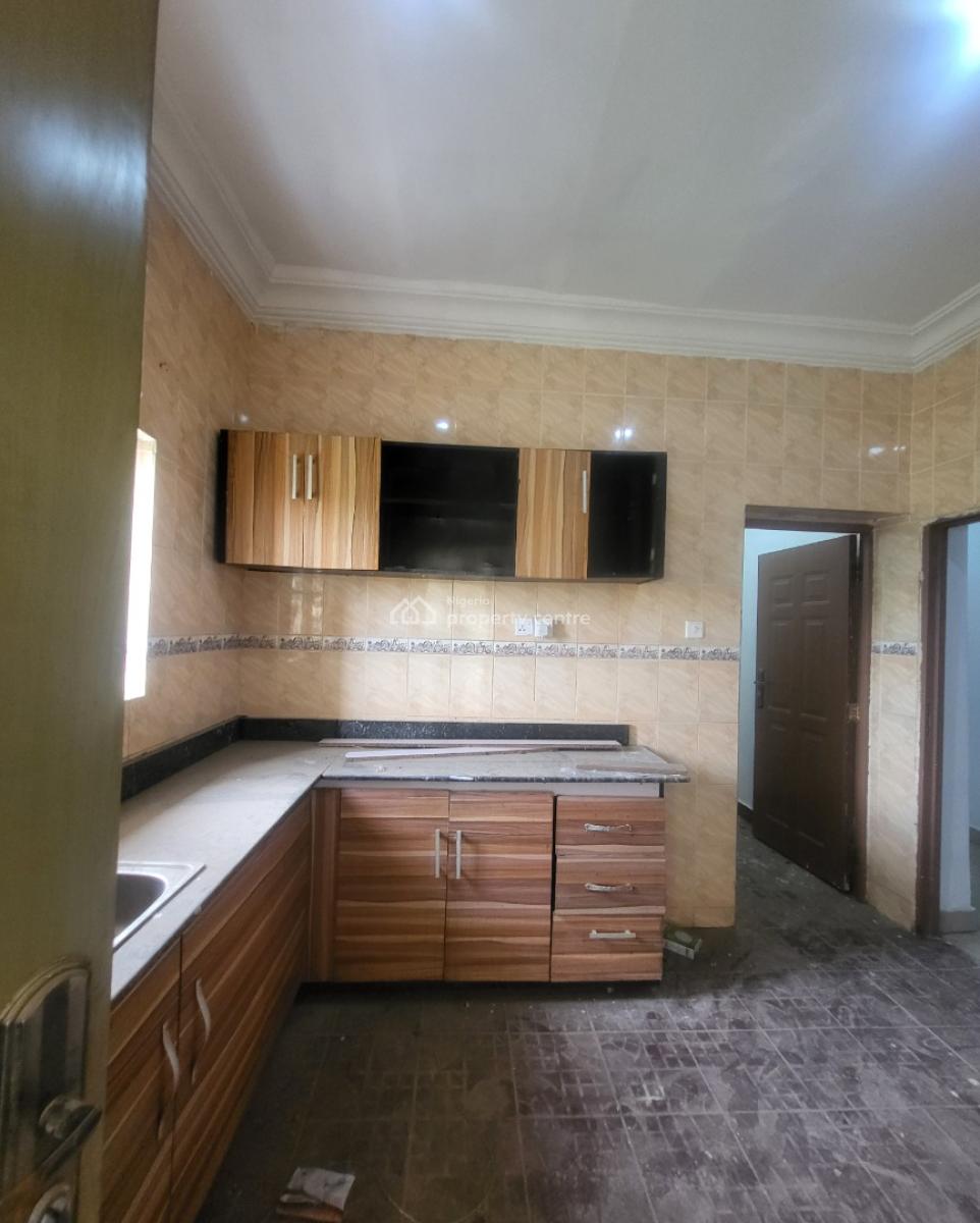 Luxurious Massive 2 Bedroom Flat, Gaat School, Gaduwa, Abuja, Flat / Apartment for Rent