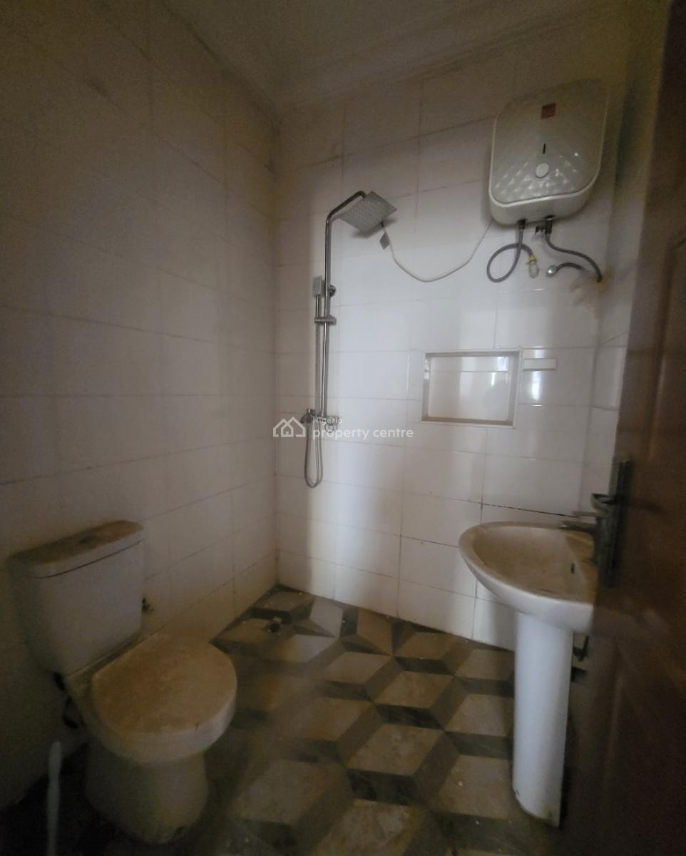 Luxurious Massive 2 Bedroom Flat, Gaat School, Gaduwa, Abuja, Flat / Apartment for Rent