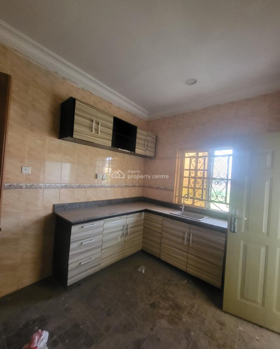 Luxurious Massive 2 Bedroom Flat, Gaat School, Gaduwa, Abuja, Flat / Apartment for Rent