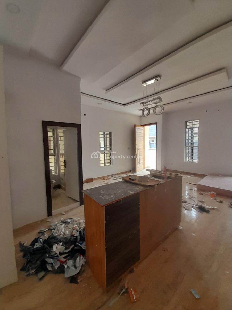 Studio Room in a Shared Apartment, Orchid Road, Lekki, Lagos, Self Contain (single Rooms) for Rent
