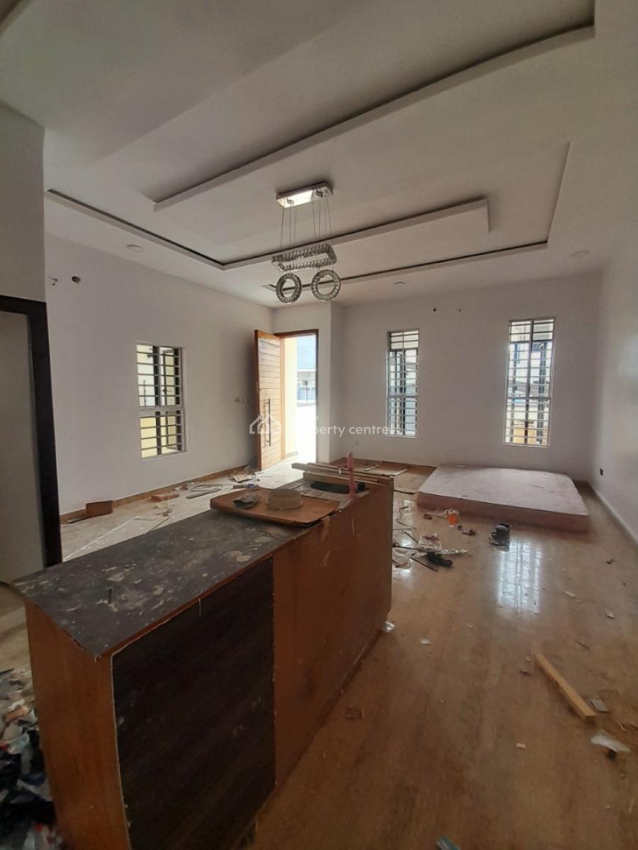 Studio Room in a Shared Apartment, Orchid Road, Lekki, Lagos, Self Contain (single Rooms) for Rent