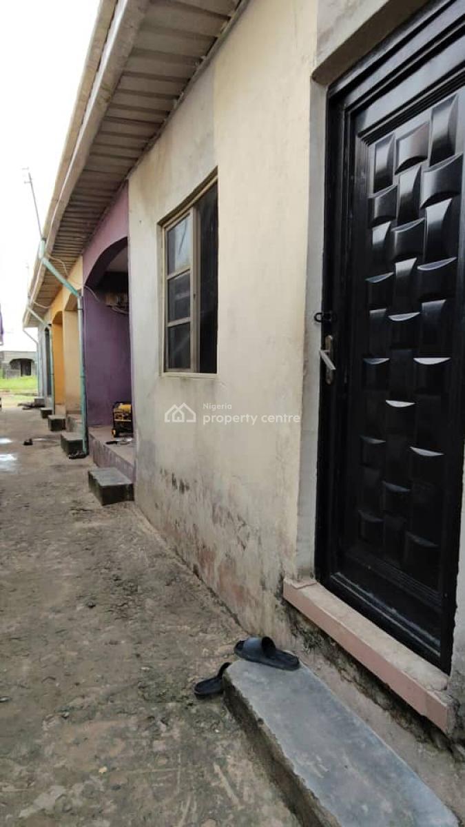 Well Maintained Mini Flat, Shapati, Bogije, Ibeju Lekki, Lagos, Mini Flat (room and Parlour) for Rent