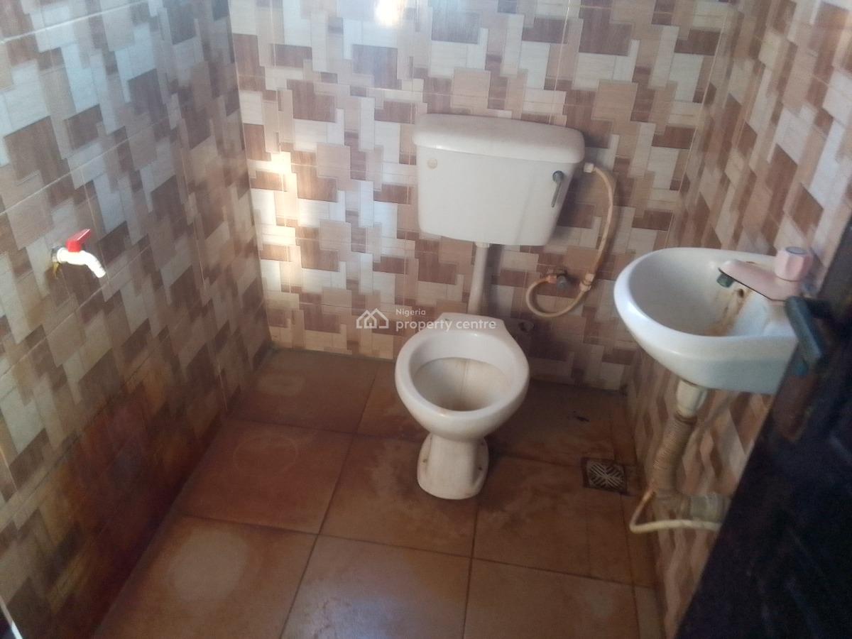 Spacious Luxury 2 Bedroom Flat with Excellent Features, Newtown Estate Rd, Ogombo, Ajah, Lagos, Flat / Apartment for Rent