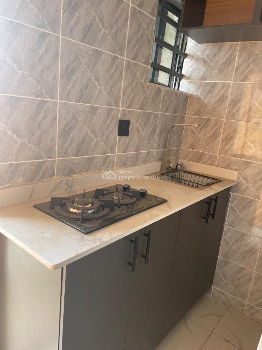 Roomself, Pedro Road, Shomolu, Lagos, Self Contain (single Rooms) for Rent