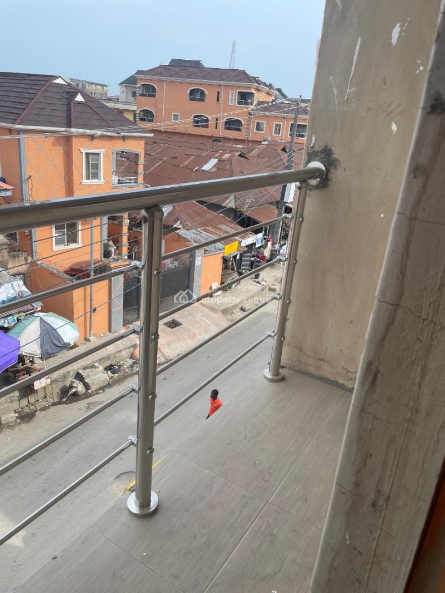 Roomself, Pedro Road, Shomolu, Lagos, Self Contain (single Rooms) for Rent