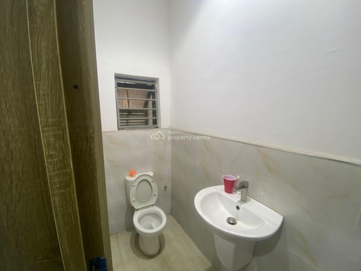 Lovely 3 Bedrooms Flat, Thomas Estate, Sangotedo, Ajah, Lagos, Flat / Apartment for Rent