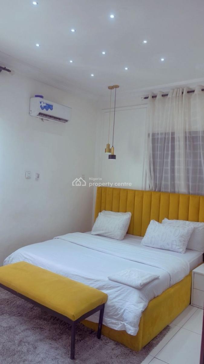 Luxury 2bedroom Apartment with Netflix and 24hrs Power Supply, Secured Environment, Lekki Phase 1, Lekki, Lagos, Flat / Apartment Short Let