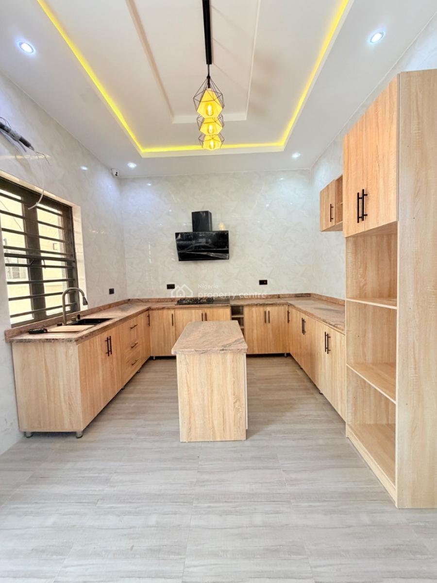 Exquisitely Built 4 Bedroom Terrace Duplex in a Prime Location, Surulere, Lagos, Terraced Duplex for Sale