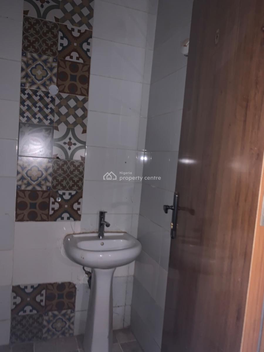 Exquisitely Built Spacious 6 Units of 3 Bedroom Apartments, Jahi By Gilmore, Jahi, Abuja, Flat / Apartment for Rent