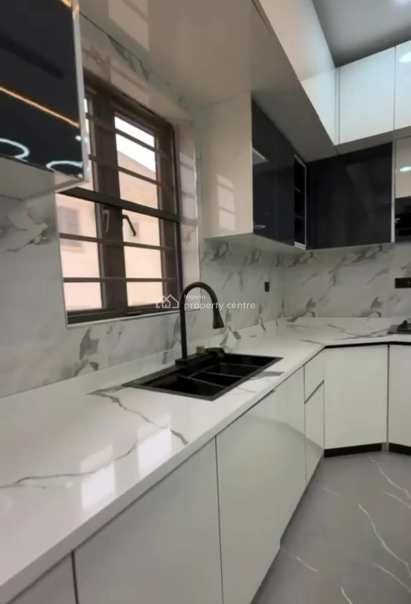 Luxury 6 Bedroom Fully Detached Gated Duplex with 2 Rooms Bq, Off Ademu Aleru Street, Guzape District, Abuja, Detached Duplex for Sale