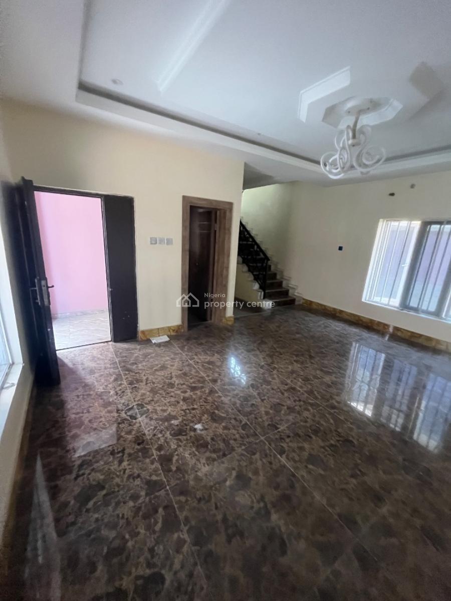 Clean Exquisite 3 Bedroom Terrace Duplex with 2 Living Room, Mobil Road Ilaje, Ajah, Lagos, Terraced Duplex for Rent
