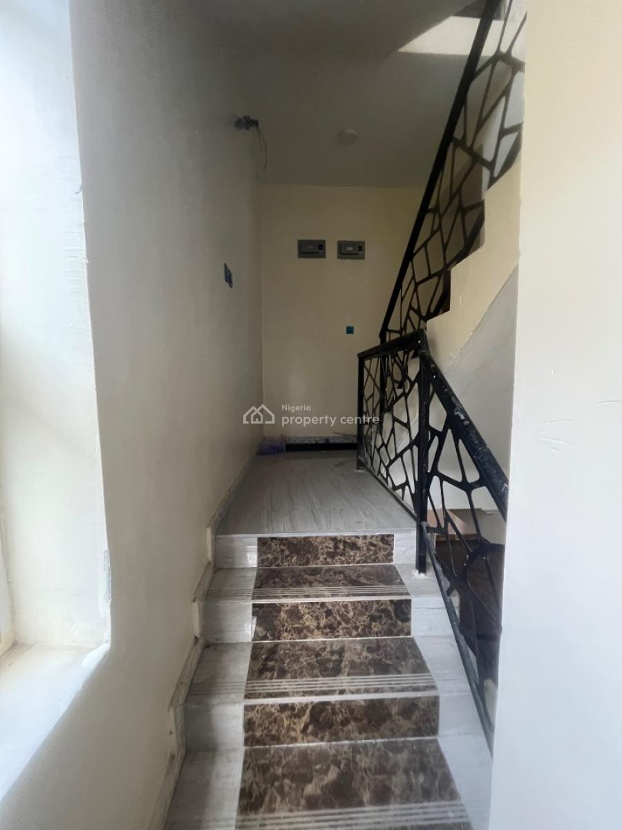 Clean Exquisite 3 Bedroom Terrace Duplex with 2 Living Room, Mobil Road Ilaje, Ajah, Lagos, Terraced Duplex for Rent