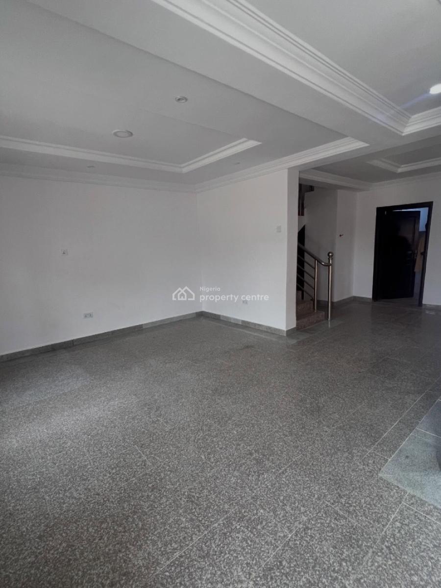 Spacious 5 Bedroom Semi Detached Duplex on Two Floors, 5 Bedroom Duplex for Rent, Lekki Phase 1, Lekki, Lagos, Semi-detached Duplex for Rent
