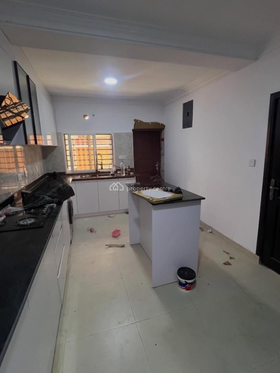 Spacious 5 Bedroom Semi Detached Duplex on Two Floors, 5 Bedroom Duplex for Rent, Lekki Phase 1, Lekki, Lagos, Semi-detached Duplex for Rent
