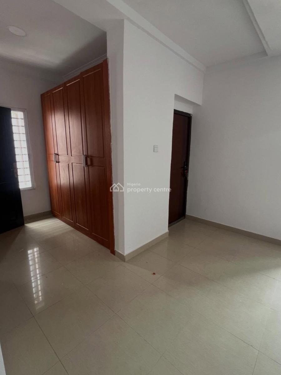 Spacious 5 Bedroom Semi Detached Duplex on Two Floors, 5 Bedroom Duplex for Rent, Lekki Phase 1, Lekki, Lagos, Semi-detached Duplex for Rent